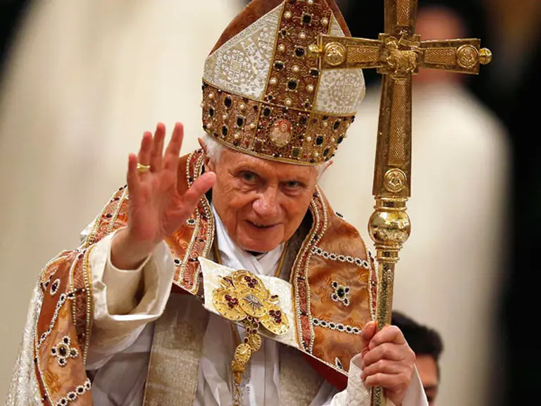 El Papa Benedicto XVI dejó el Vaticano tras ocho años de pontificado