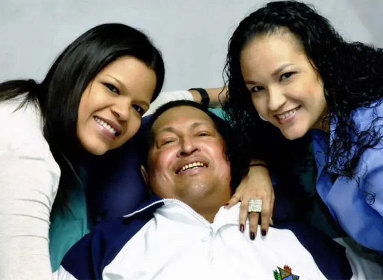 El gobierno de Venezuela difundió las primeras fotos de Hugo Chávez tras la operación en Cuba