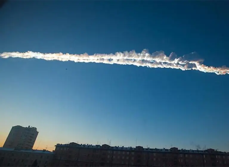 Afirman que cada fragmento del meteorito que cayó en Rusia podrí­a valer 10 veces su peso en oro