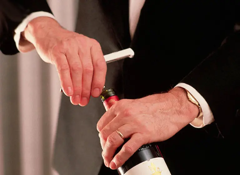 El tapón sintético va por más: ahora apunta a desbancar al corcho en el negocio del vino