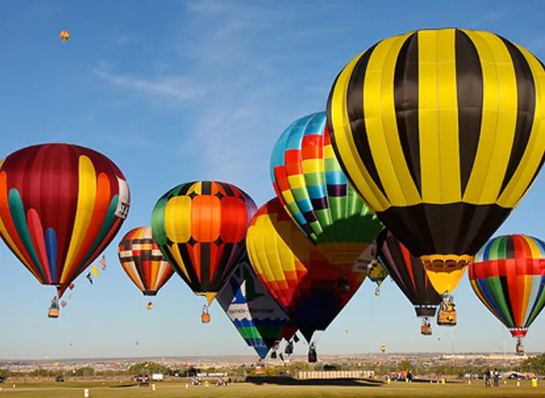 El accidente en Luxor suma polémica y trae preocupación: ¿qué tan seguro es volar en un globo aerostático?
