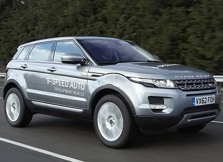 Land Rover presenta el primer cambio automático de 9 marchas en autos de producción en serie