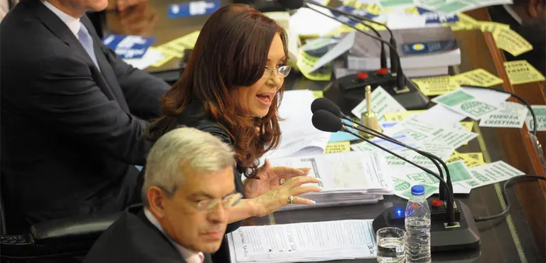 "Hay causas contra funcionarios para tenerlos de rehenes"