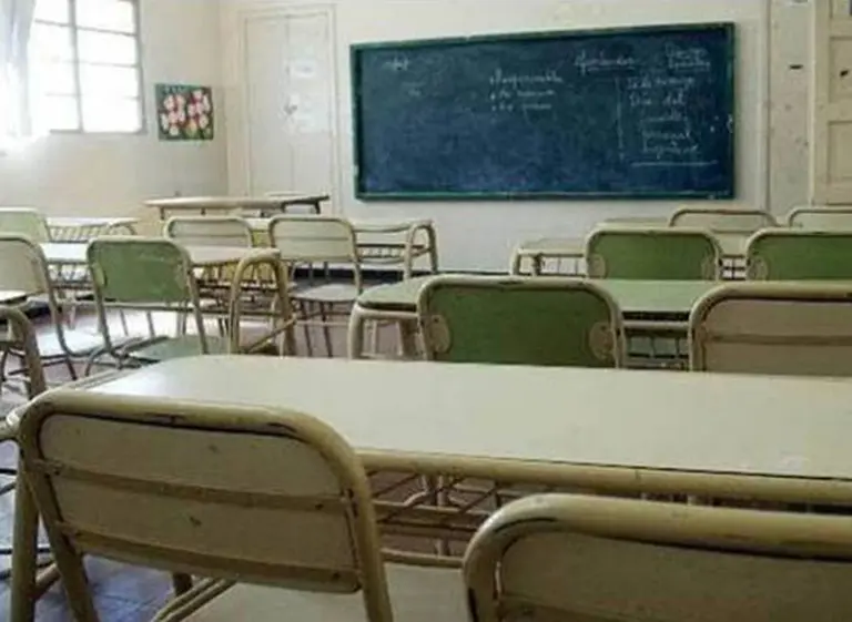 Maestros bonaerenses mantienen la huelga y la provincia inicia otra semana sin clases