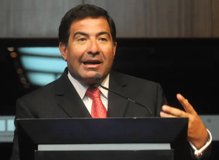 La UIA recibe a Echegaray para elevar reclamos impositivos de las empresas