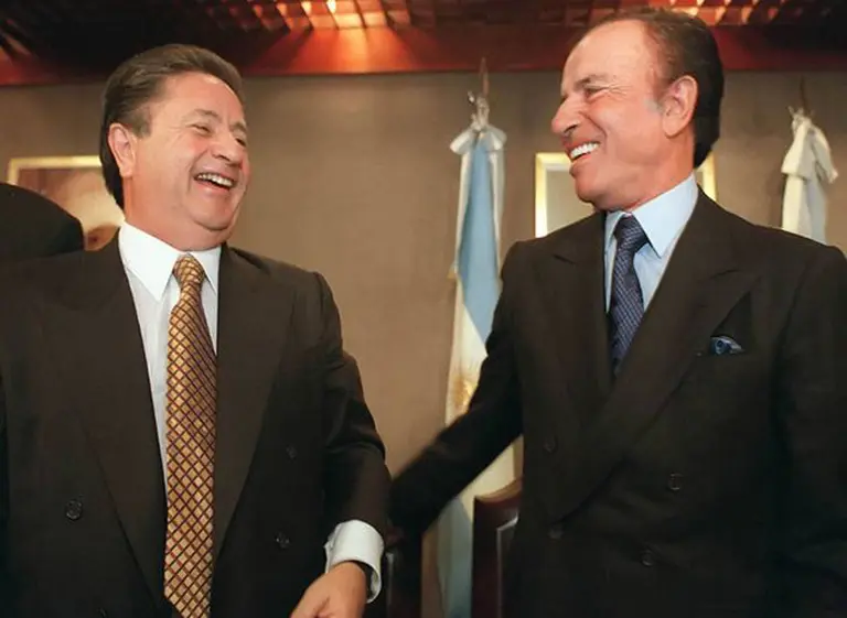 ¿Primer milagro?: Eduardo Duhalde dijo que tras el mensaje del papa Francisco, corrió a abrazar a Carlos Menem