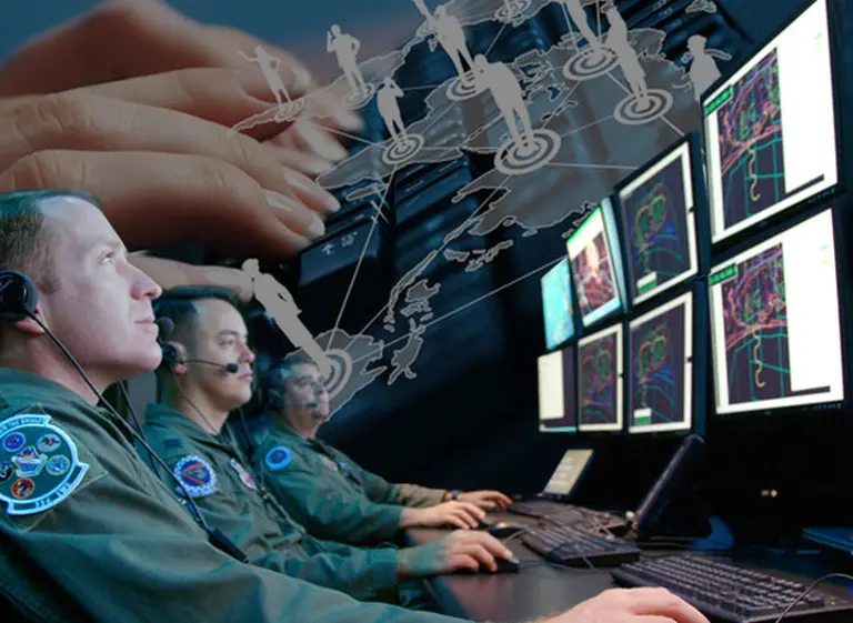 La guerra cibernética "sale" de las computadoras y llega a la economí­a "real"