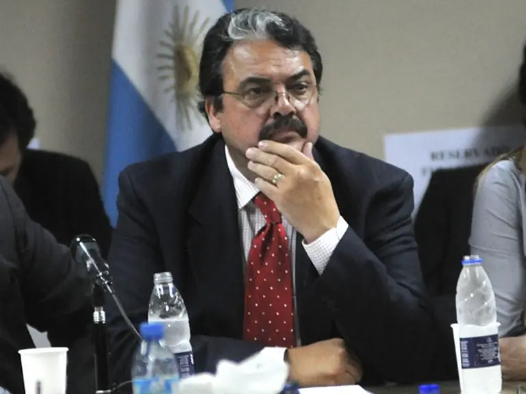 La Justicia procesó al secretario de Energí­a por desví­o de fondos