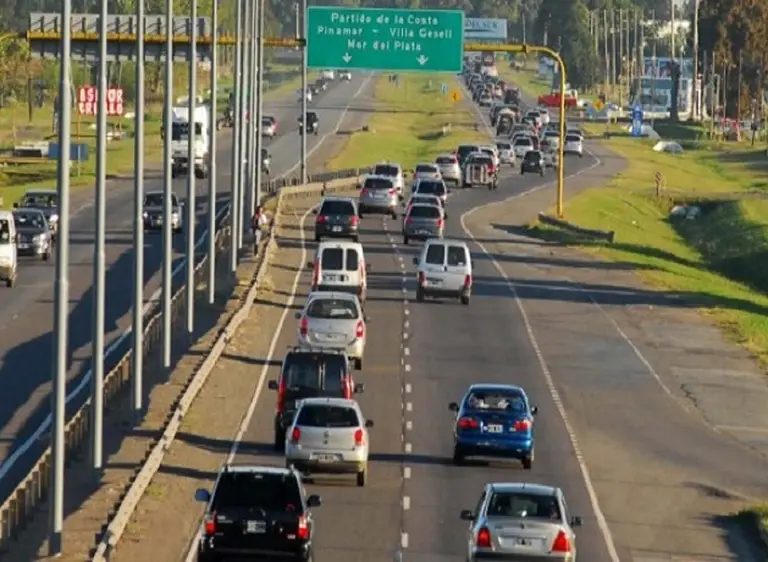 Se viene Semana Santa y ya hay muchas reservas: el "ABC" de cómo salir a la ruta con el auto