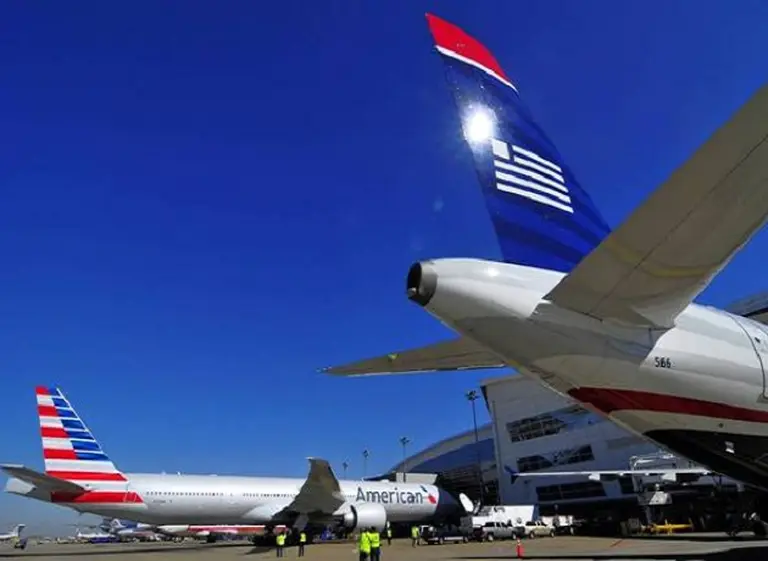 American Airlines y US Airways se fusionan y nace la lí­nea aérea más grande del mundo