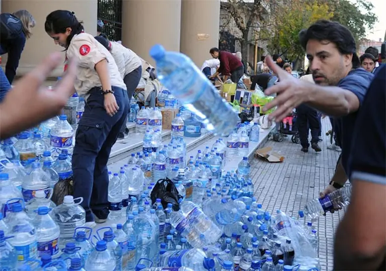 Tras los saqueos del jueves por la noche, el Grupo Halcón custodiará los camiones