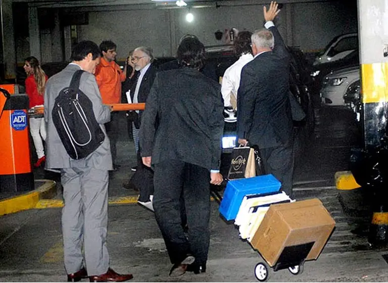 En el living de su casa, Marí­a Julia Alsogaray recibió un pedido de prisión de 3 años y medio