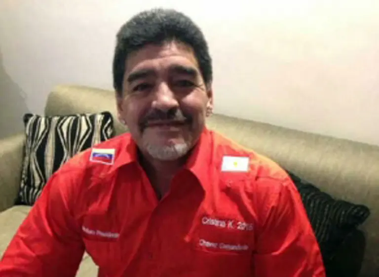 Maradona habrí­a cobrado u$s2 millones para viajar a Caracas y apoyar a Nicolás Maduro