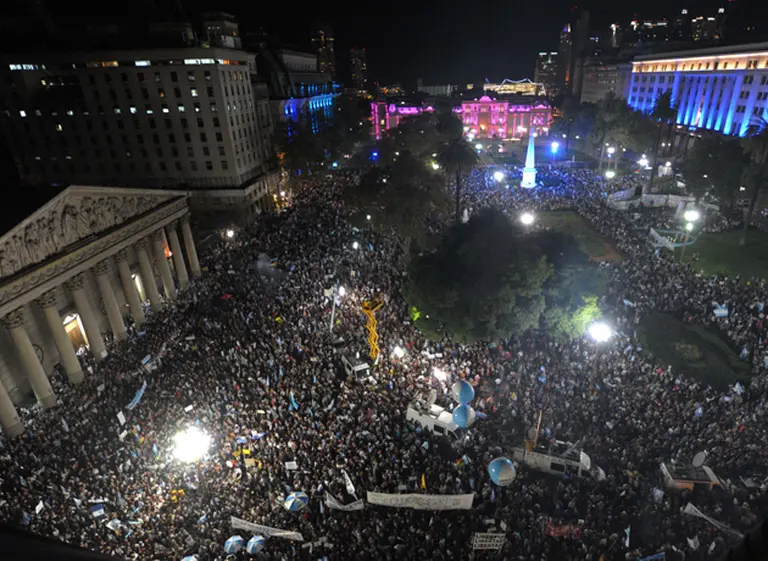 El temor del Gobierno tras el 18A: esta vez, "alguien" puede adueñarse de los votos de las cacerolas