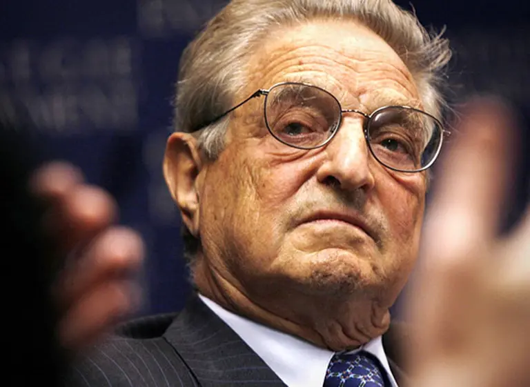 Reuters mató por error a Soros y publicó un obituario que lo tildaba de "depredador"