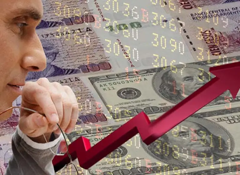 Crece la compra de dólares en la Bolsa a un precio menor que el del mercado "blue"