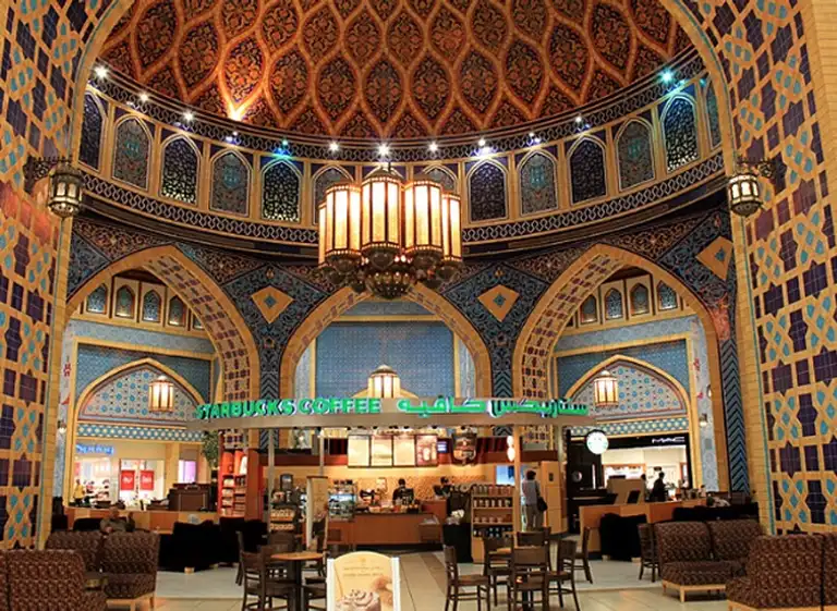 Mucho más que un Starbucks: estos son los diez locales más raros de la cadena en el mundo