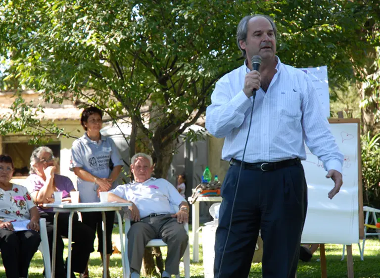 Distinguen al director de Fundación Pro Vivienda Social como Emprendedor Social del Año