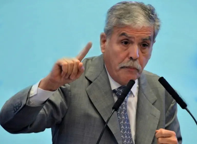 De Vido pidió "ser generosos en el apoyo a la Presidenta en la lucha contra las corporaciones"