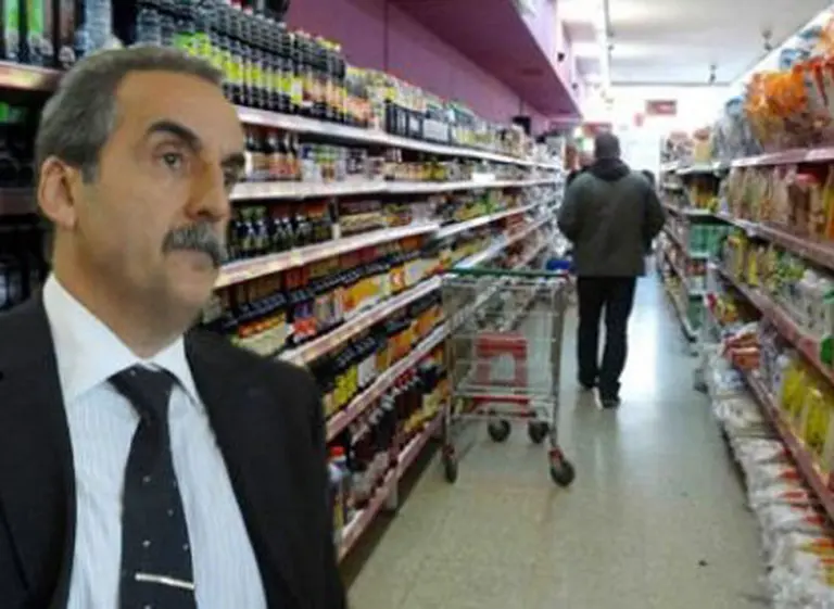 Moreno insiste: quiere congelar 500 productos y lanzar 100.000 tarjetas SuperCard en junio