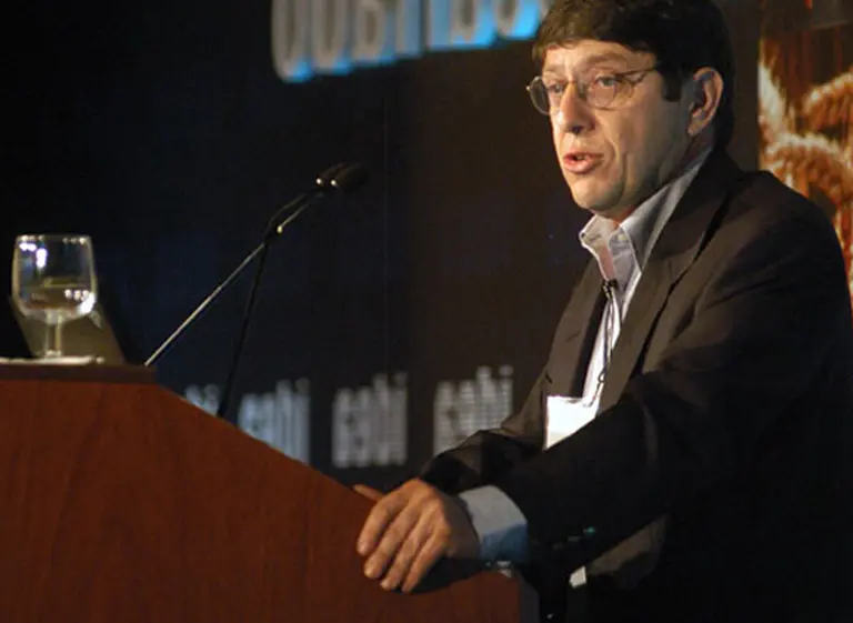 "La economí­a está claramente en recesión y si hay que buscar un culpable es el cepo", dijo Kiguel