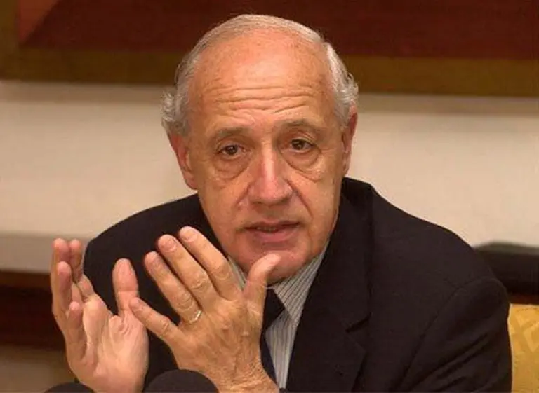 Para Roberto Lavagna, trabajadores y jubilados "pagarán los errores" que cometa el Gobierno