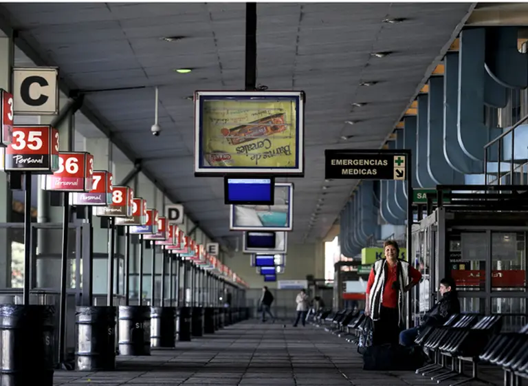 Confirman paro  por 3 dí­as de micros de larga distancia durante el recambio turí­stico