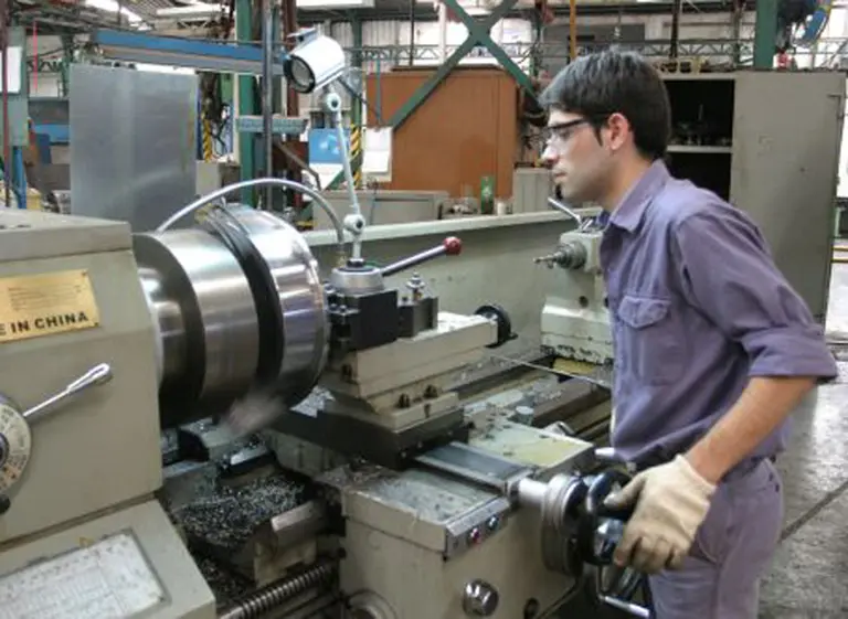 Ante la caí­da de las DJAI, el Gobierno prepara medidas proteccionistas para el sector metalúrgico