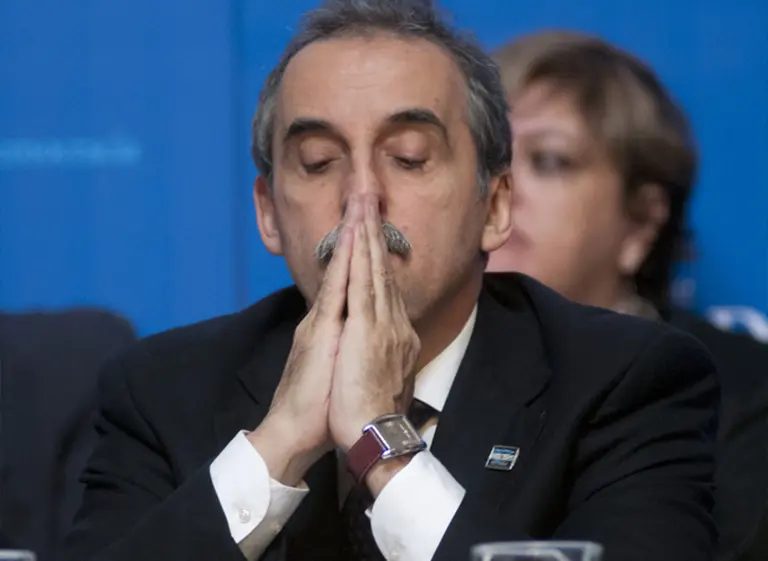 Un revés para Moreno: la Justicia anuló las multas que impuso a consultoras