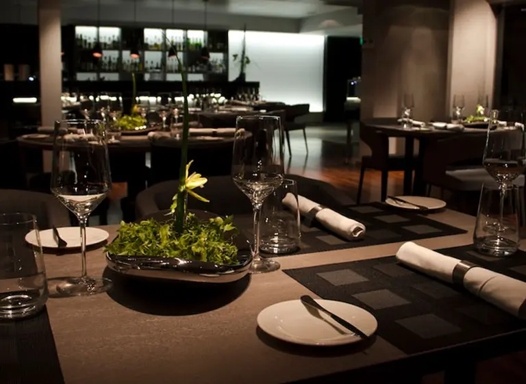 Chila reabrió sus puertas con una ambientación renovada y un nuevo menú con la firma de Soledad Nardelli