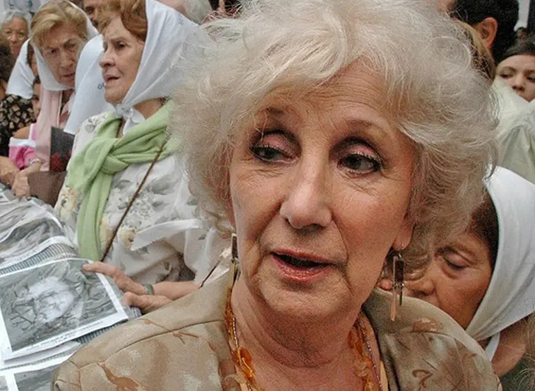 La Iglesia aceptó colaborar en la búsqueda de hijos de desaparecidos en la Dictadura