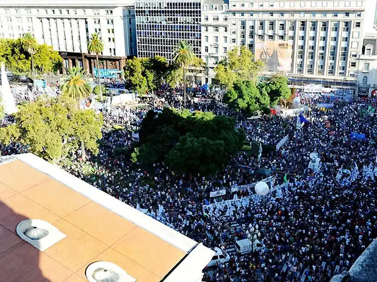 El kirchnerismo prepara un megafestival por sus 10 años al frente del paí­s