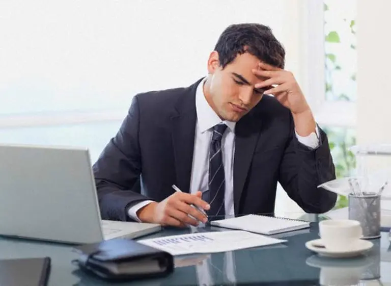 Bancos admiten que enfrentan un escenario complicado por suba de la mora y menor liquidez