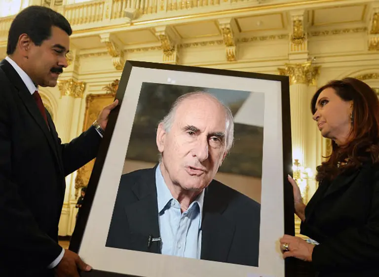 El dólar y las elecciones 2013: los riesgos de oscilar entre Maduro y De la Rúa