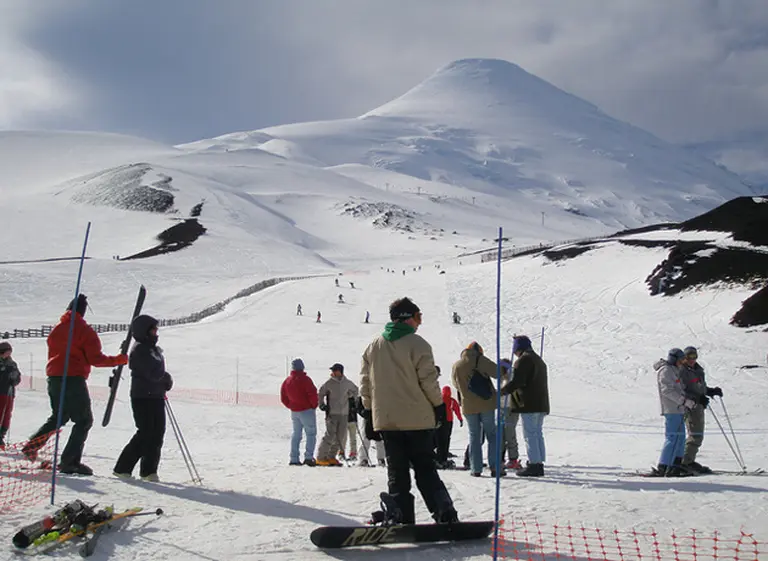 Para una familia tipo, destinos como Miami o Cancún son más baratos que esquiar en Bariloche