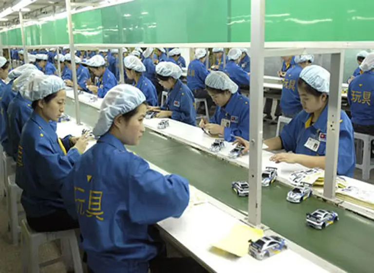 Unos 600.000 trabajadores chinos mueren cada año por "agotamiento laboral"
