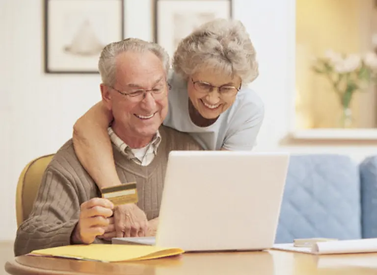 Un target no siempre bien aprovechado: la tercera edad también dice "presente" en las redes sociales