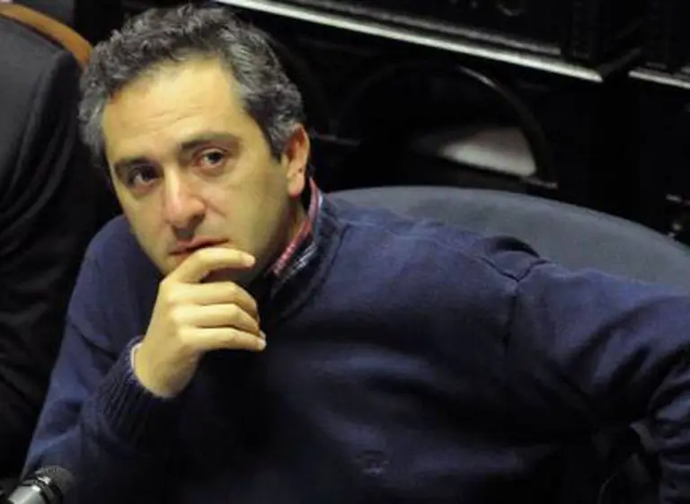 Ni los militantes de La Cámpora saben cómo van a controlar los precios