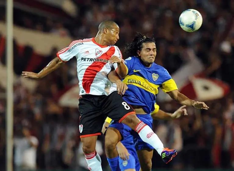 Más allá de si lo cobra o no, ¿cuánto gana un jugador de fútbol?