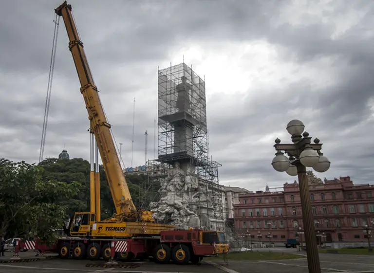Polémica por la estatua de Colón: "Si dejamos que la trasladen, mañana nos afanan el Obelisco"