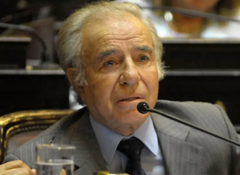 Confirman que Menem seguirá  siendo investigado por la venta de una plaza en Retiro