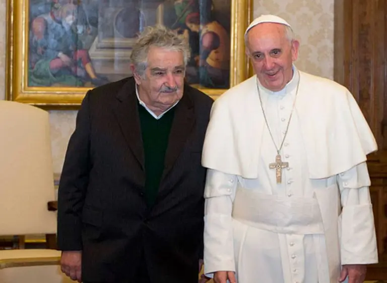 Mujica elogió a Francisco: "Es un Papa canchero que tiene mucho boliche"