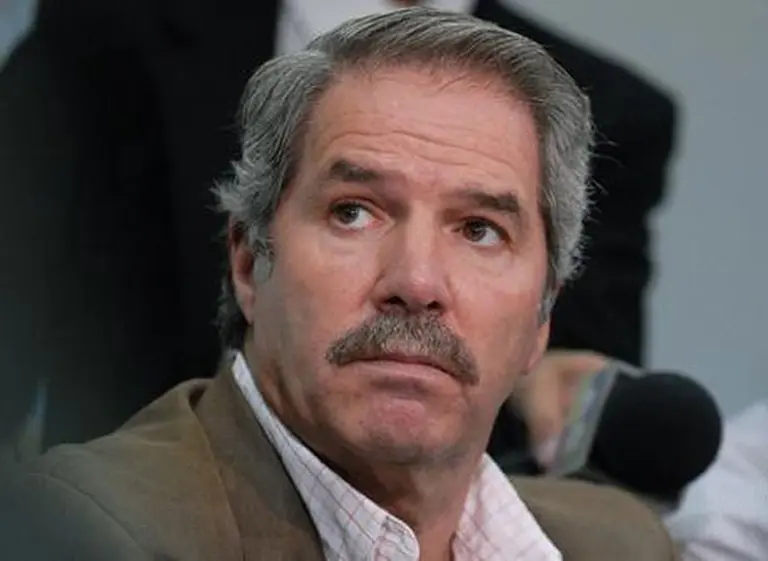 Solá afirmó que "si sigue Moreno, es sólo un enroque peor"