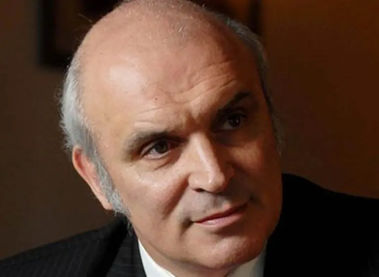 Espert: "Acá el que está en blanco recibe una presión impositiva de paí­s rico"