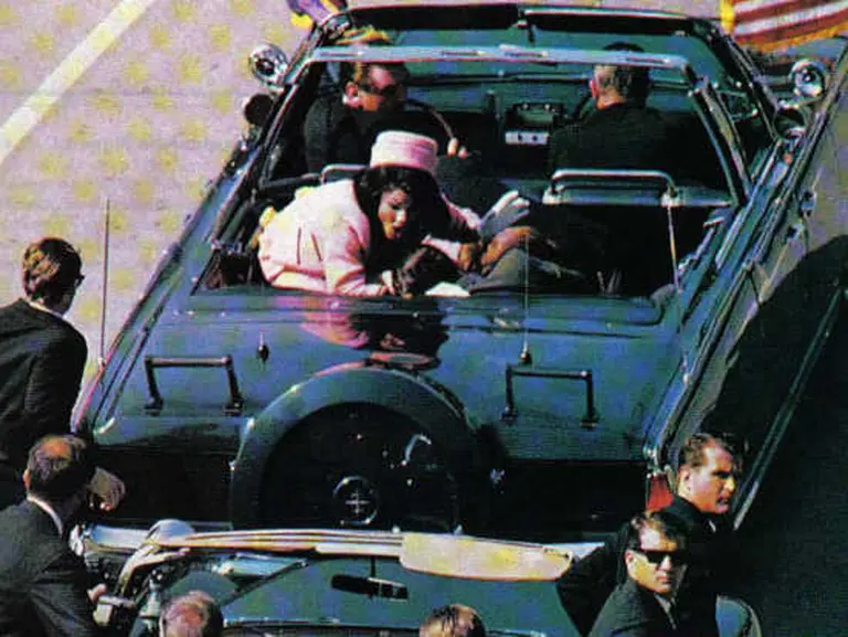 Difunden un video con impactantes imágenes de la muerte de Kennedy