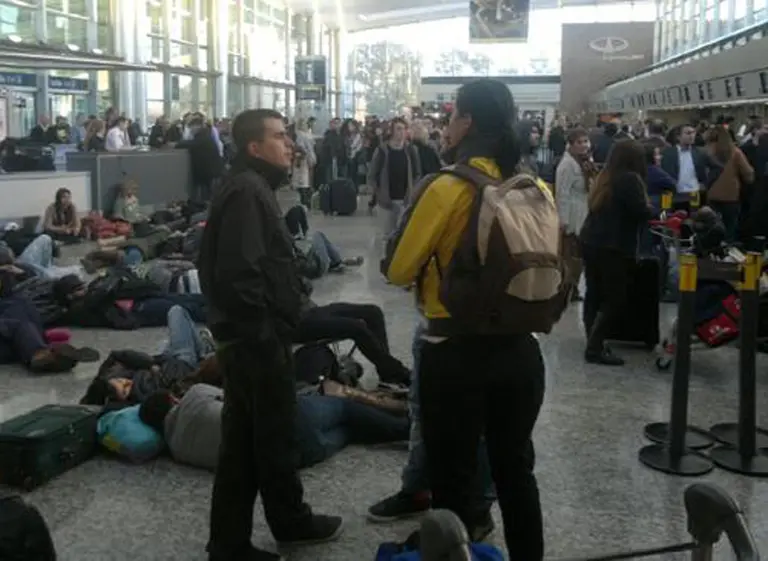 Pilotos acatan conciliación y los vuelos de Latam comienzan a normalizarse