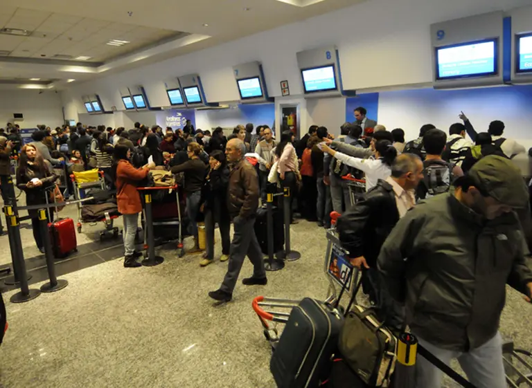 Cuáles son las rutas que solicitan las cinco aerolí­neas "low cost"