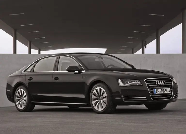 Audi lanza el A8 con nueva motorización con precios desde 178.000 dólares