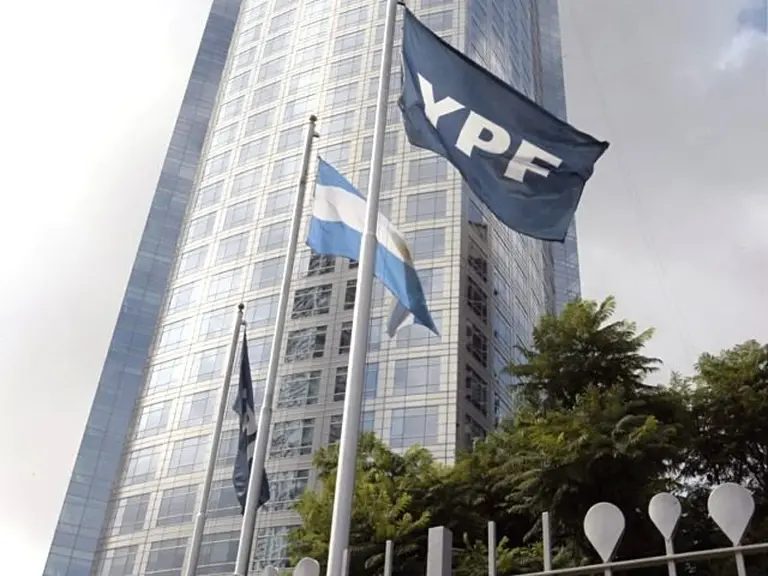 Técnicos de Repsol llegaron a la Argentina para cerrar acuerdo por la expropiación de YPF