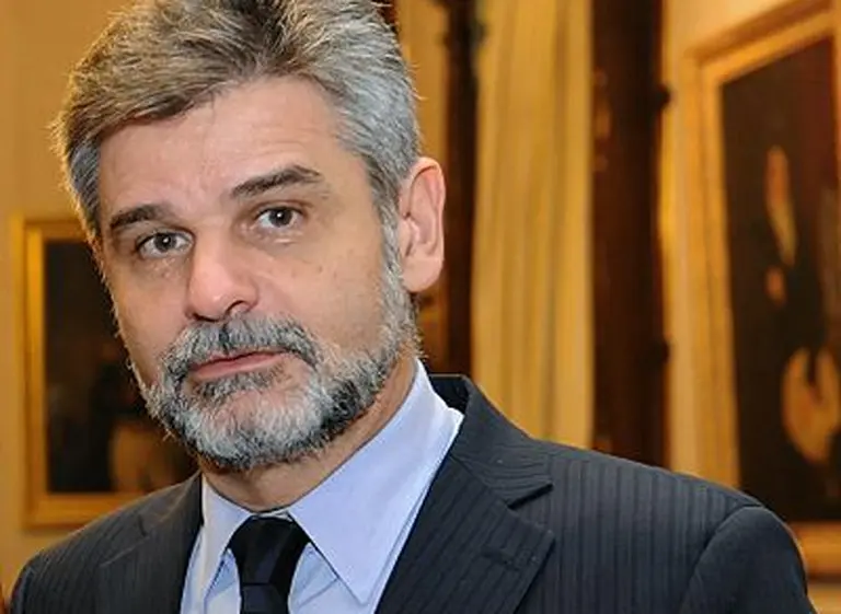 Para solucionar un "problema de fondo", Filmus exhortó a "aplicar la ley de basura cero"